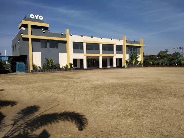 OYO 10600 Hotel 7th Cloud