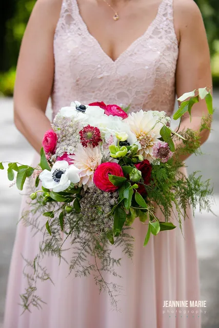 A to Zinnia Florals & Gifts