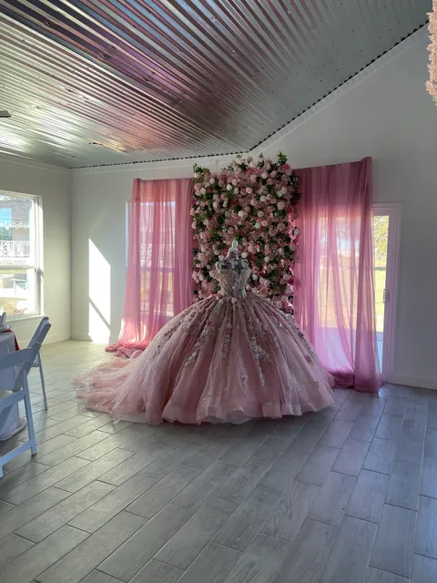 Yolanda's Boutique & More