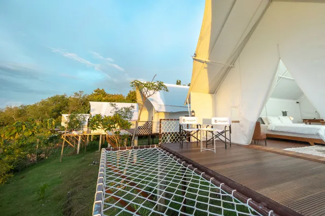 Giri Wanara Glamping Resort