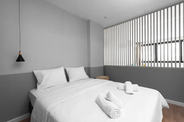 New Yorker, Nilie Hospitality MGMT