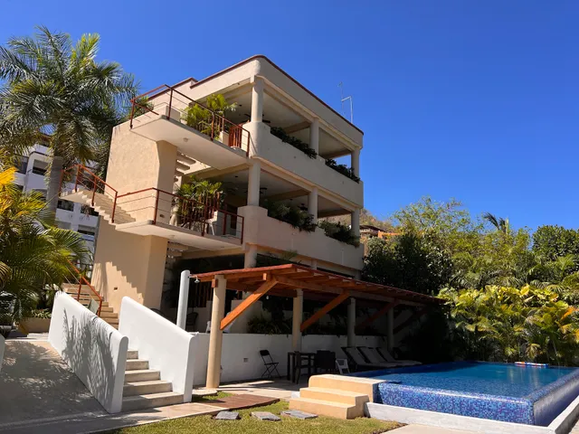 Casa con Alberca en Ixtapa Zihuatanejo Internet ¡a 6 minutos de la Playa!