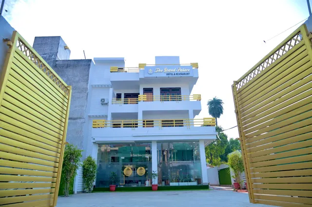 Townhouse Oak Civil Lines Prayagraj The Grand Palace