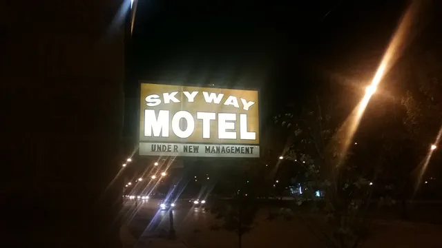 Skyway Motel