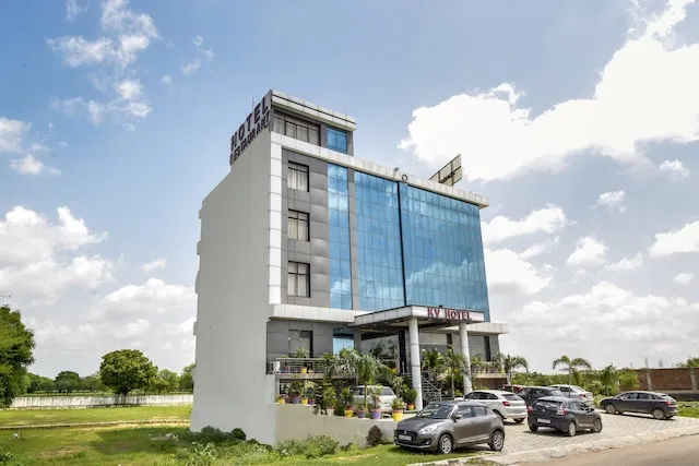 Capital O 49172 Kv Hotel & Restaurant