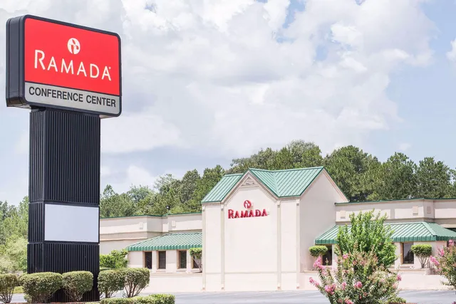 Ramada by Wyndham & Suites Warner Robins