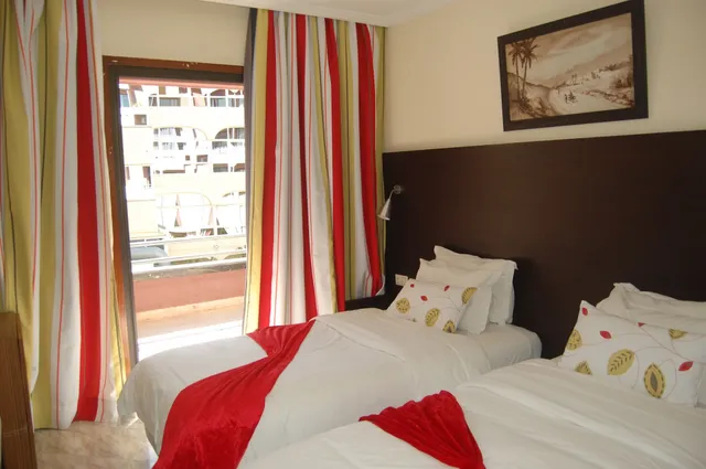 Hotel De La Corniche