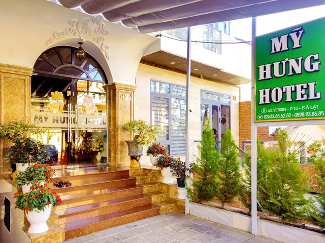 Mỹ Hưng Hotel