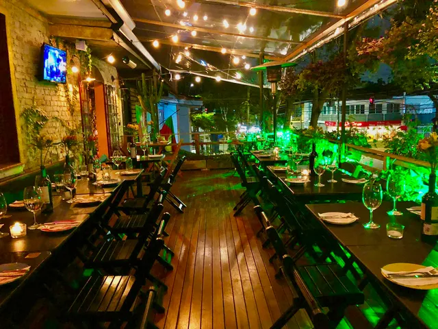 Miles Wine & Jazz Bar