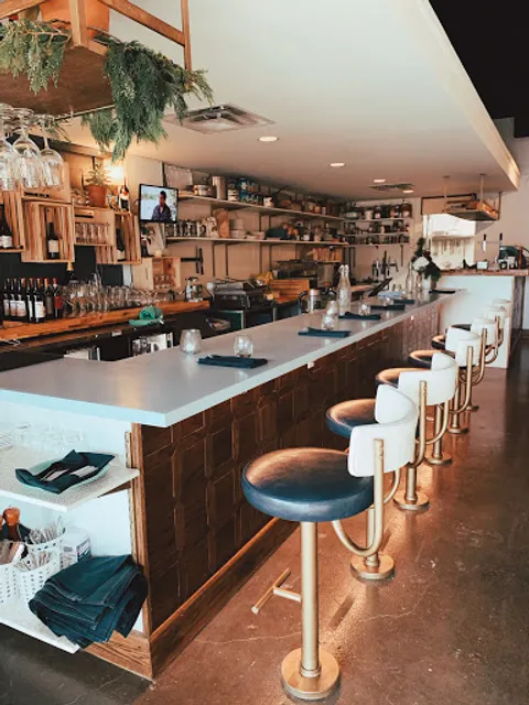 The Downing Bottles and Bites