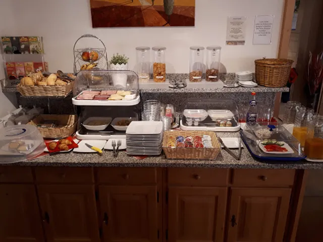 Pension-Gästehaus „Zum Egerländer Fachwerkhof“ mit "Das Marktplatz-Cafe"