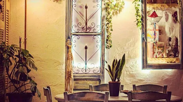 Κάτι Ψένεται