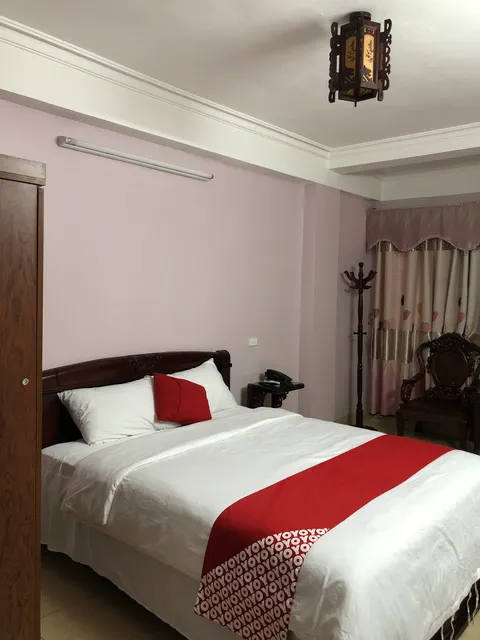 OYO 461 Hotel Ngan Ha