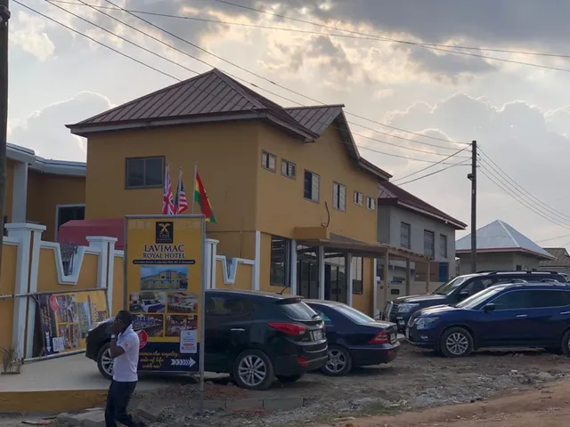 Lavimac Royal Hotel
