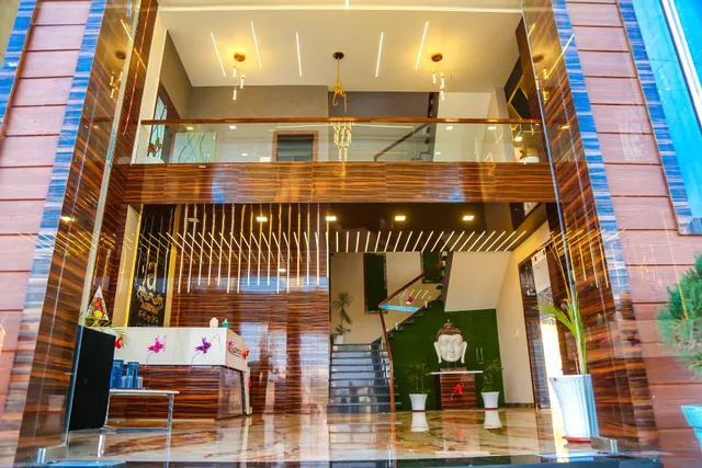 Aashirwad Hotel & Resort