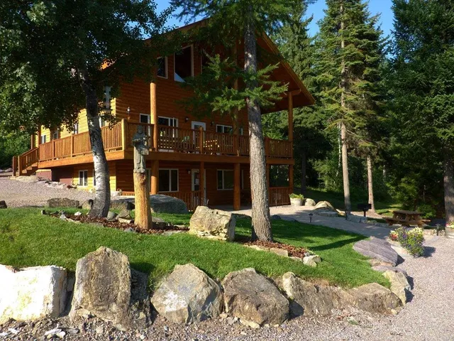 Timber Wolf Resort & Jeep Rentals