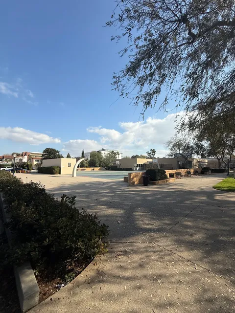 Roxbury Park Basketball Courts