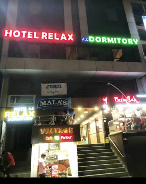 Hotel Relax AC Dormitory