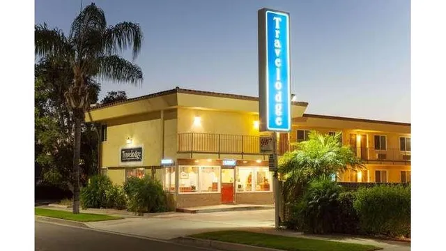Travelodge by Wyndham Brea