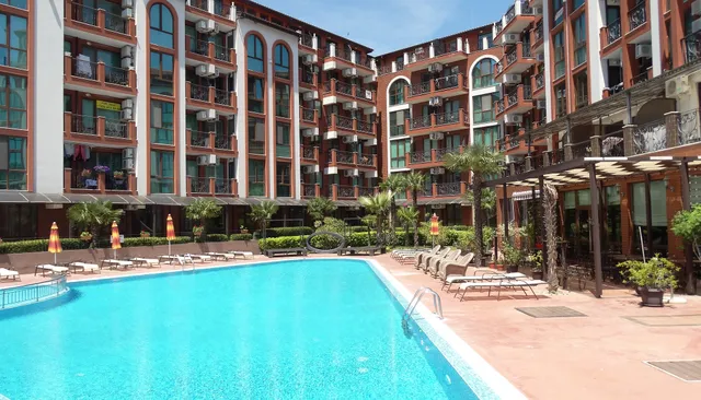 Apartments in Chateau Del Marina Complex