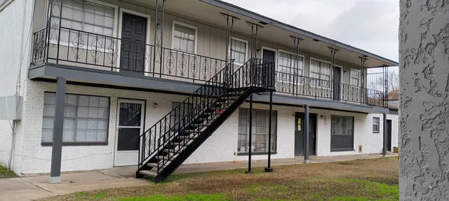 Spanish Villa Apartments