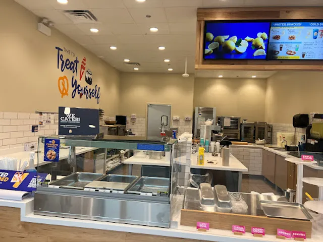 Auntie Anne's | Cinnabon | Carvel