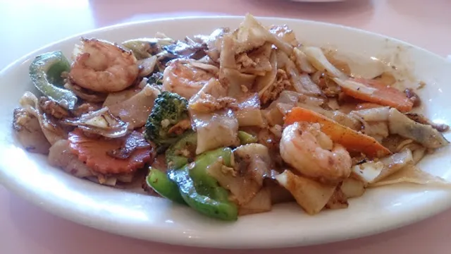 J's Noodles Star Thai