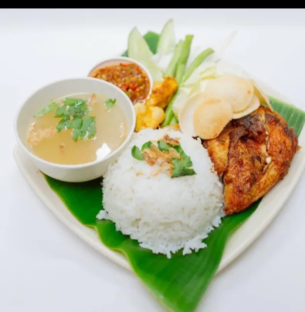 WARUNG RUMAH PUSAKA (PAU PANAS & FROZEN/LAICHIKANG)