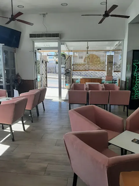 Twenty Two Bar & Grill