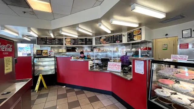 Nation's Giant Hamburgers & Great Pies