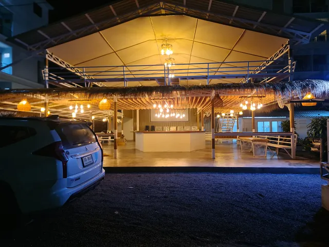 Castaway's 420 Hua Hin Hotel