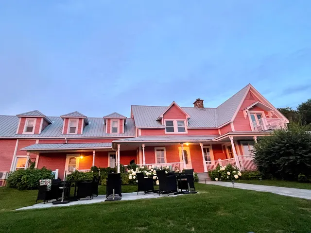 Auberge Le Tricorne Inn