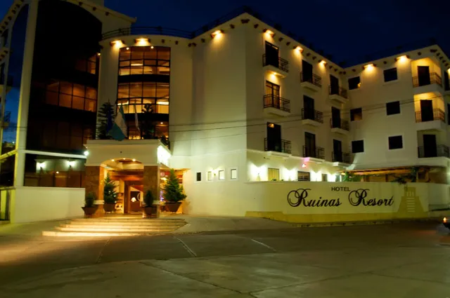 Hotel Ruinas Resort