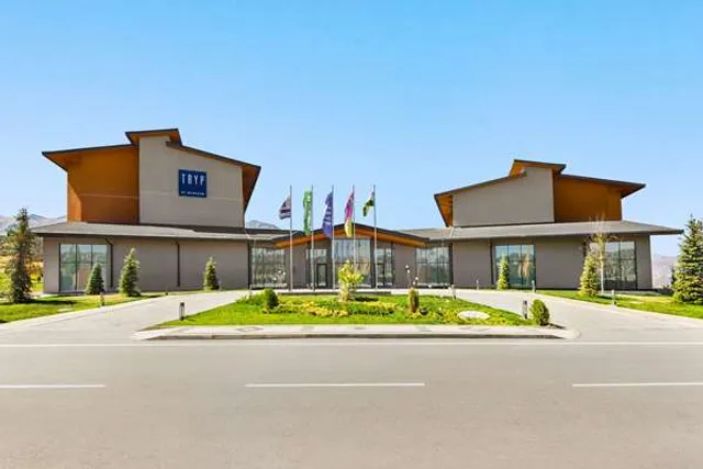 Tryp BY Wyndham Zomin