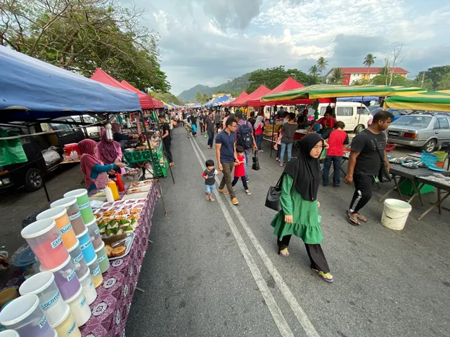 Kuah night market - Wednesday / Saturday