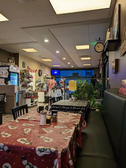 Hill's Restaurant & Lounge