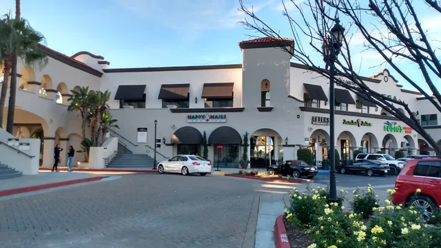 Costa Mesa Courtyards