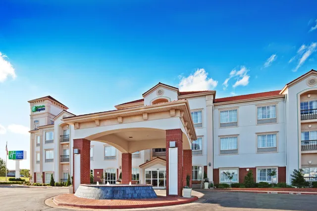 Holiday Inn Express & Suites Oklahoma City Northwest by IHG