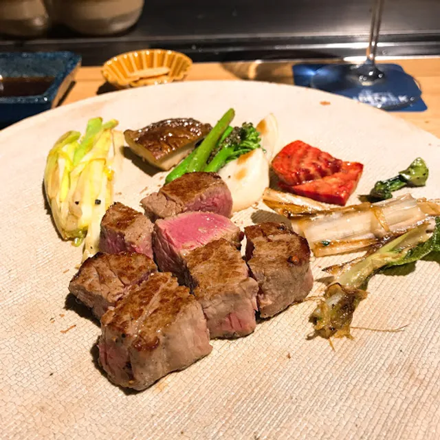 鉄板ダイニングBENK