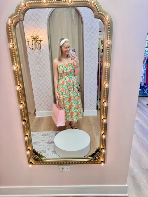 Jolie, A Dress Boutique