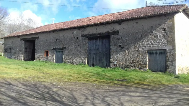 Gîte Le Vignaud Holiday Home