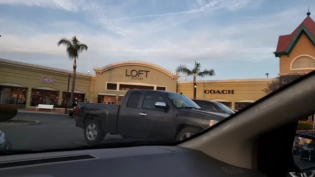 Tulare Pavilion Shopping Center