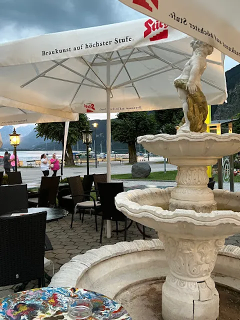 Cafe- Restaurant- Eisdiele Papageno