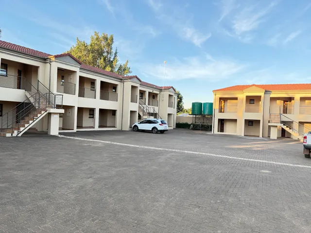 Dzuvha Village Inn Hotel