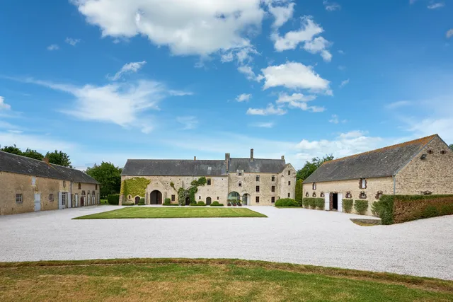 MANOIR DU QUESNAY - Official