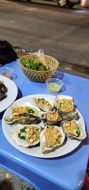 Hàu Nướng - Nhum nướng 8K (Grilled oysters)