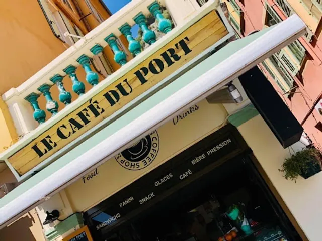 Le Café Du Port