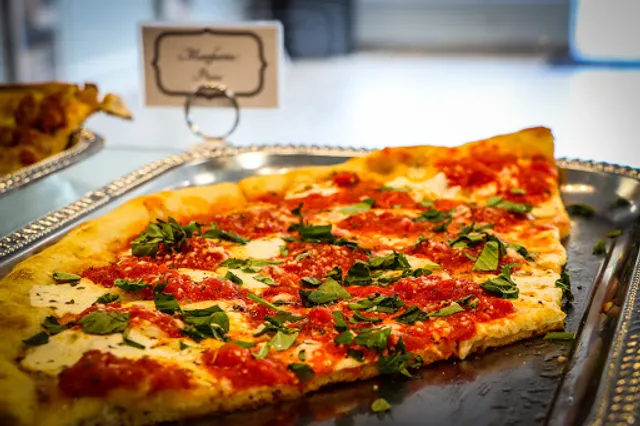 Francesco's Pizzeria & Restaurant