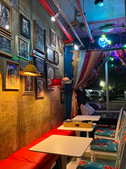 Professor Perk's Curious Cafe