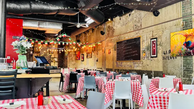 Napolis Italian Restaurant